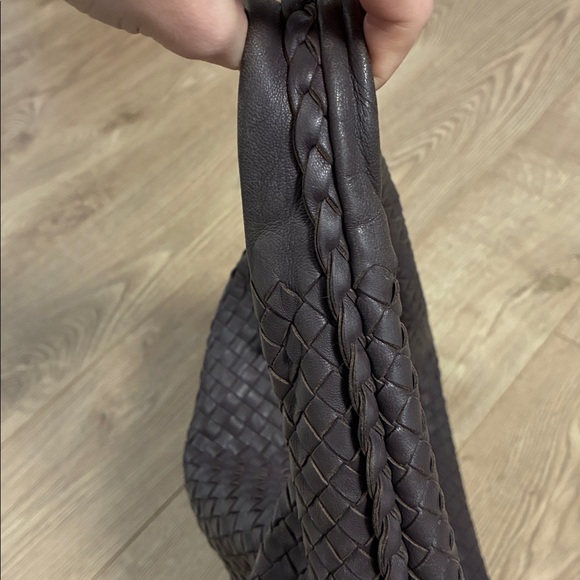 Bottega Veneta Large Veneta Intrecciato Nappa Hobo (2012-2014) - Picture 7 of 12